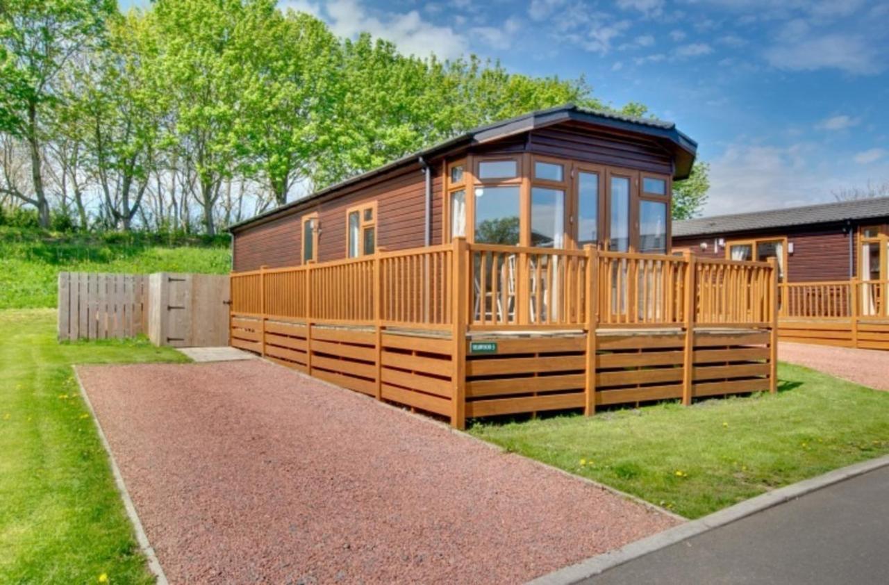 Stunning 3-Bed Hot Tub Lodge Northumberland Felton  Екстер'єр фото